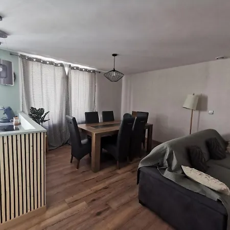 Maison De Le 101 - 3 - Garage